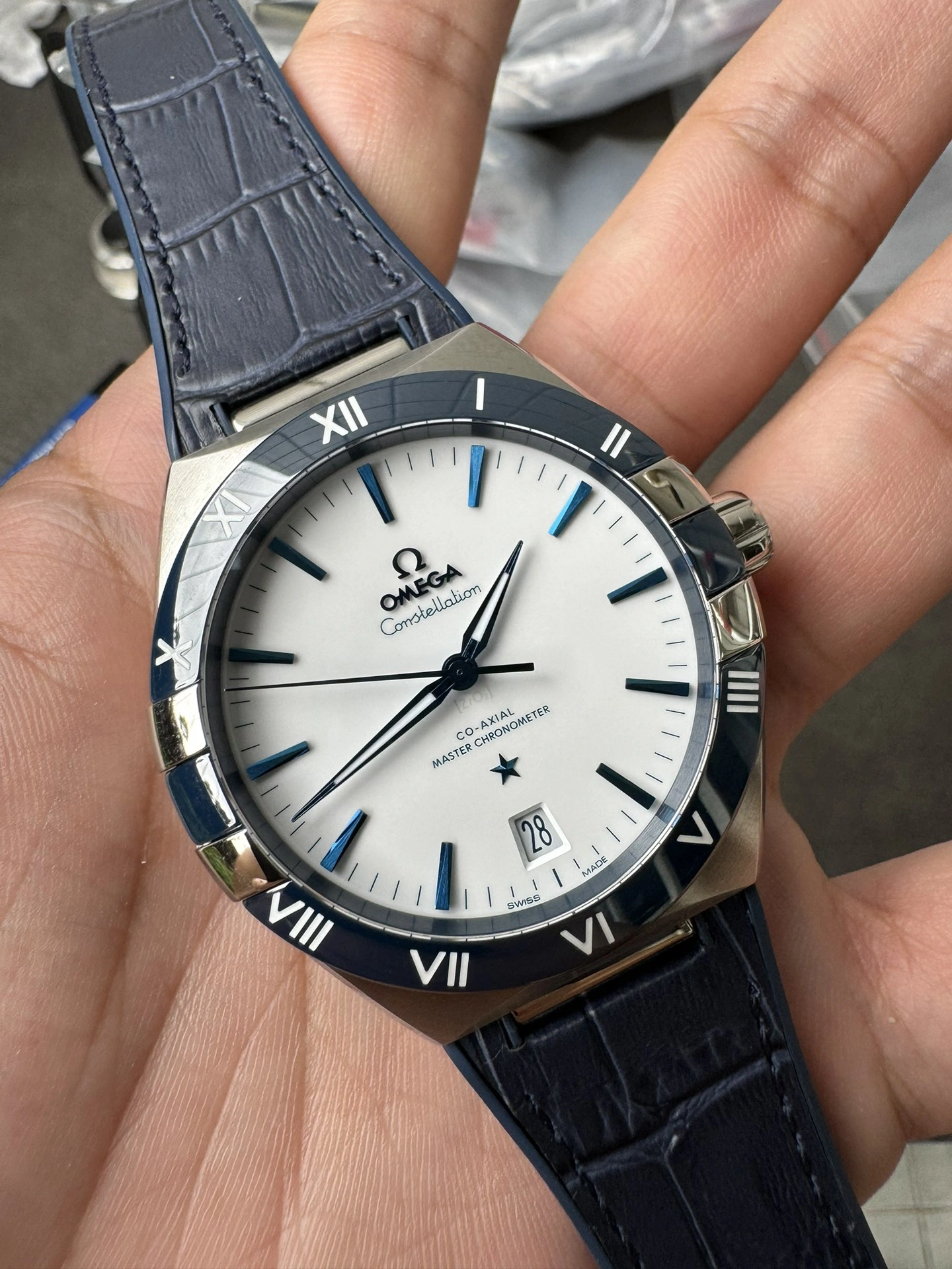 Versatile CBD Factory Omega Constellation Master Chronometer 41mm White Dial Blue Ceramic Bezel (131.33.41.21.04.001) 1:1 Super Clone – DD8900 Movement 344